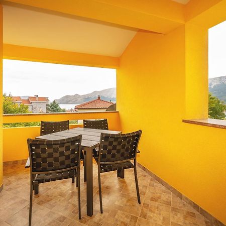 Apartments Dujmovic With Terrace Baška Eksteriør bilde