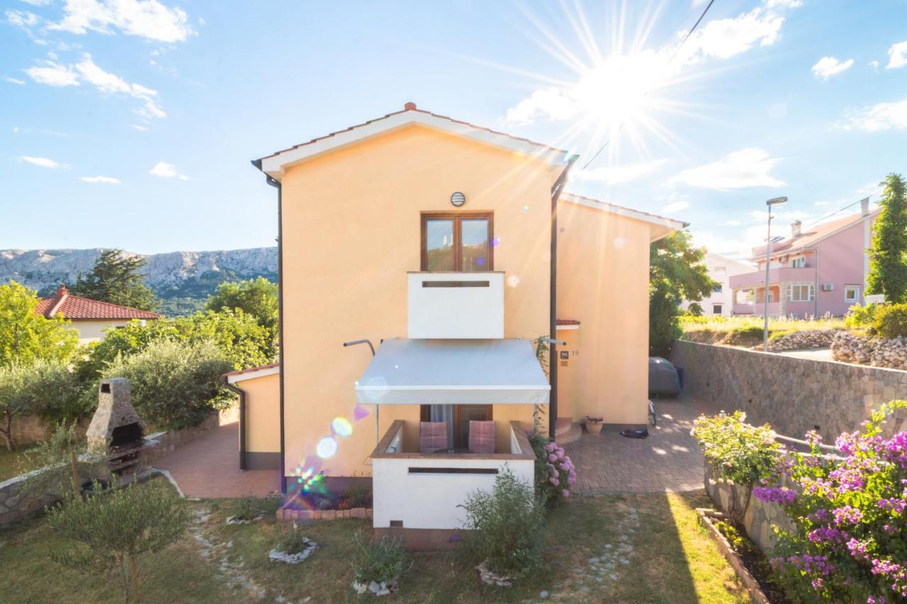 Apartments Dujmovic With Terrace Baška Eksteriør bilde
